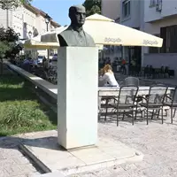 Mika Alas Monument