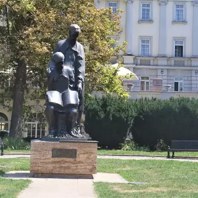 Spomenik Ćirilu i Metodiju slika 1