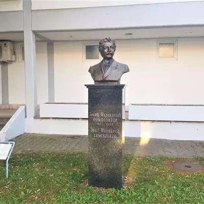 Spomenik Josifu Marinkoviću slika 1