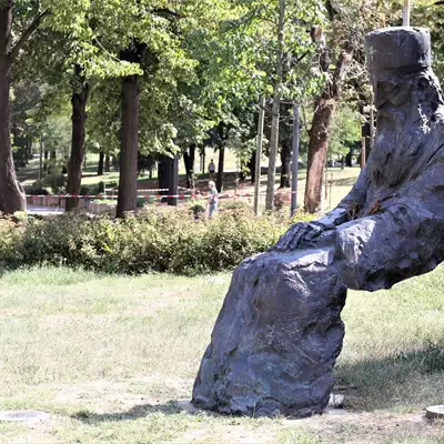 Spomenik patrijarhu Pavlu slika 1