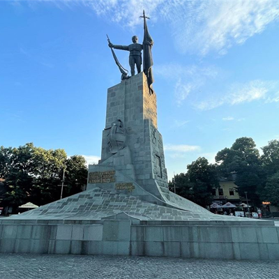 Spomenik srpskim ratnicima slika 1