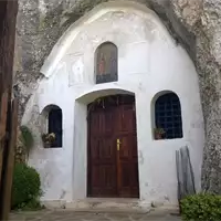 Pećinska Crkva Svetog Petra i Pavla - Orthodox Church