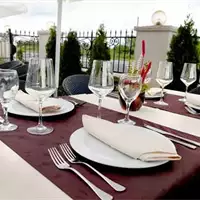 Restoran Romanija večera u bašti