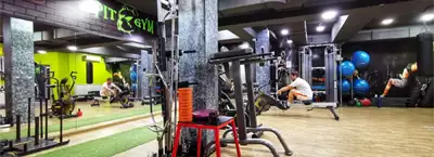 Klub za dizanje tegova i aerobik Pit Gym