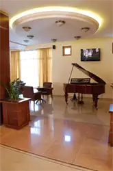 Hill Hotel foaje
