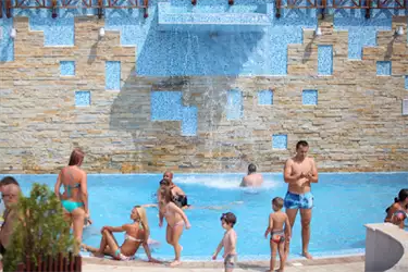 Aqua Club Silver Lake
