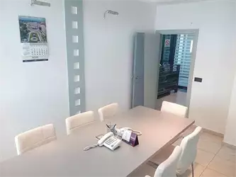 Beli grad promet nekretnina