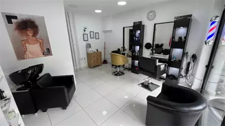 Frizerski salon Cut & Go Golsvordijeva