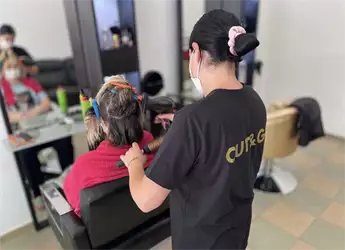 Frizerski salon Cut & Go
