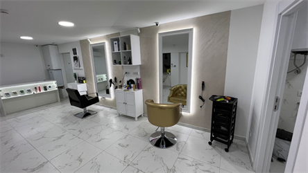 Frizerski salon Cut & Go