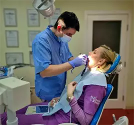 Family Dentist B stomatolog lečenje zuba