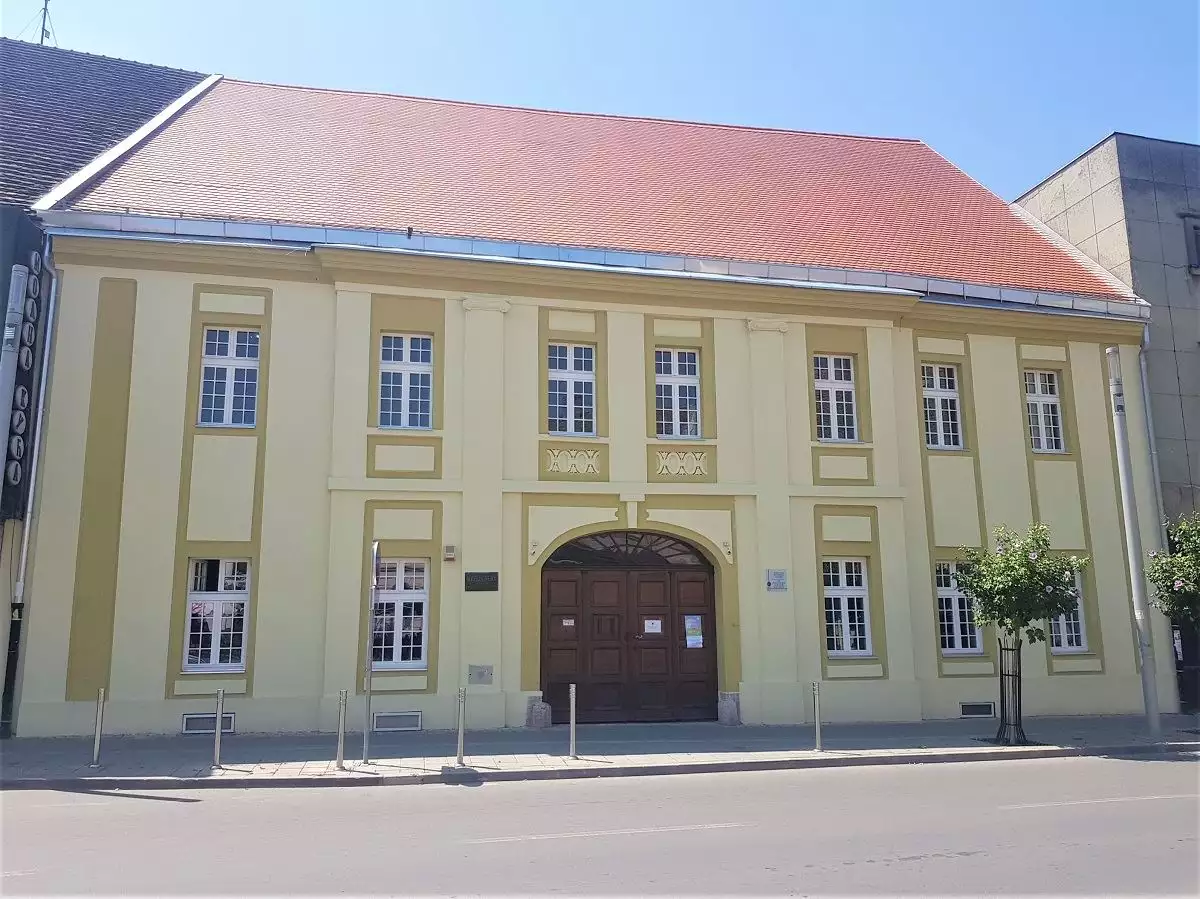 SREM MUSEUM SREMSKA MITROVICA - Museums - Trg Svetog Stefana 15 ...