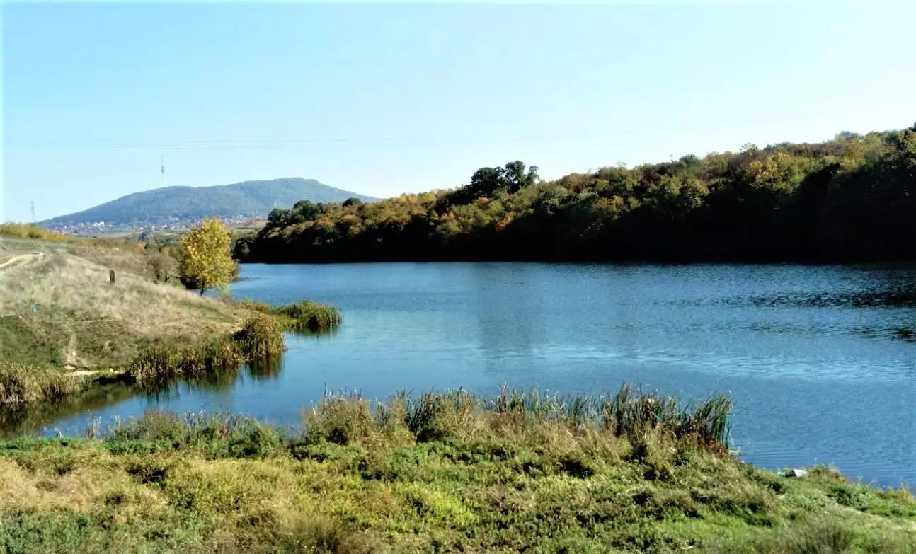Jezero Pariguz