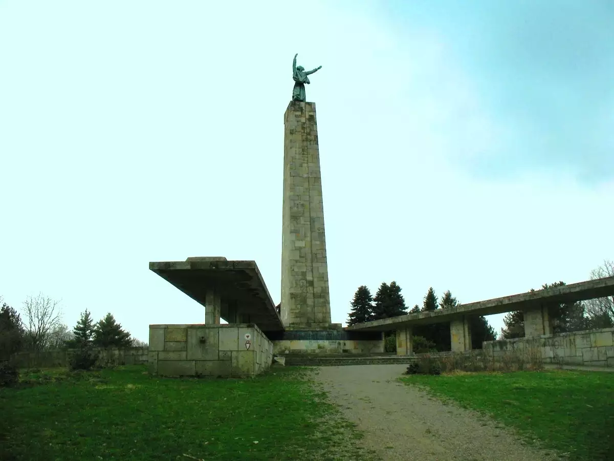 Spomenik Sloboda na Iriškom vencu