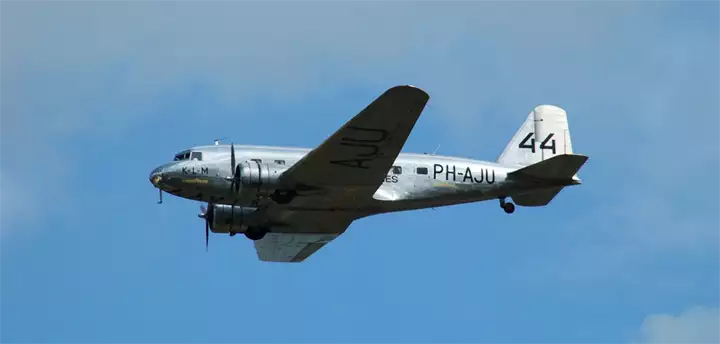 plane-3297988_1920
