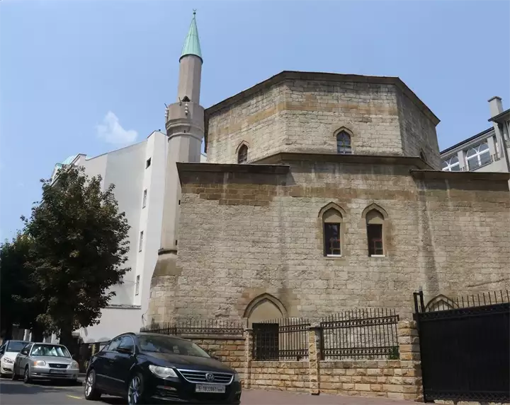 Bajrakli_dzamija_Dorcol