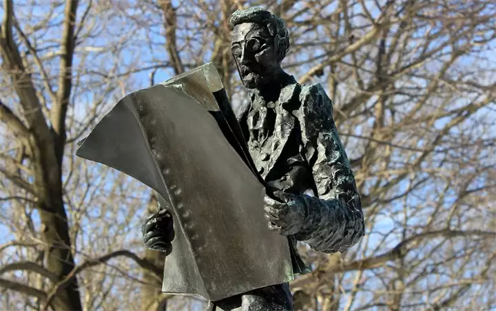 nyc_liberty_island_pulitzer