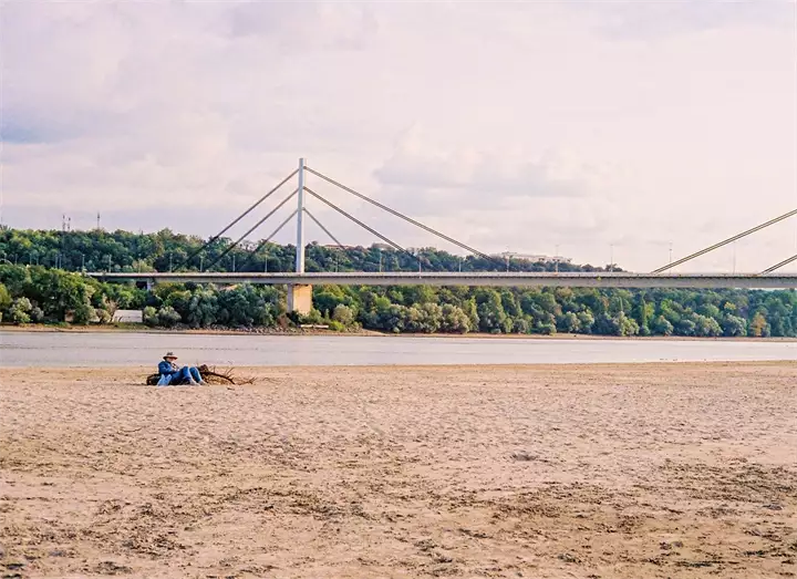 Strand nikola-duza