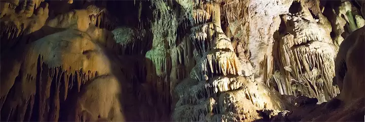 cave-2113814_1920