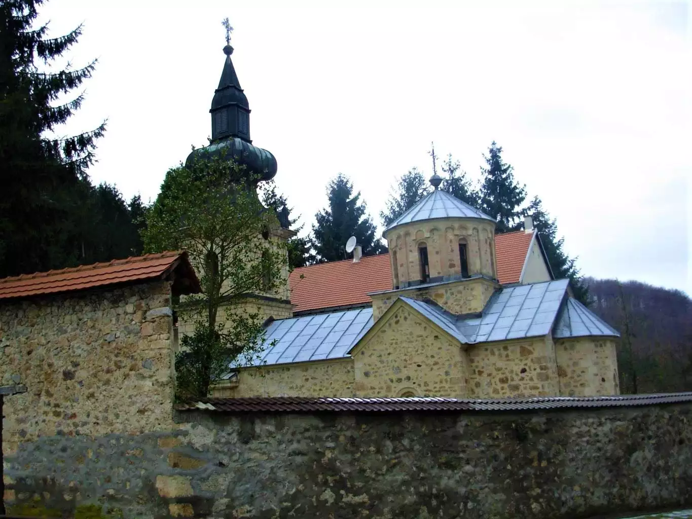 Manastir Tronoša