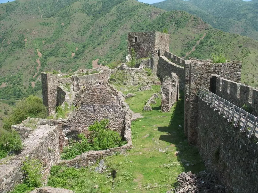 Srednjovekovna tvrđava Maglič