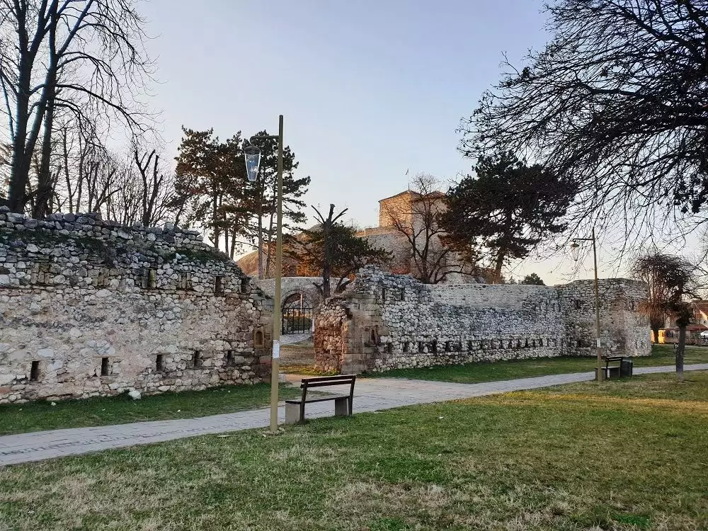 Momčilov grad u Pirotu